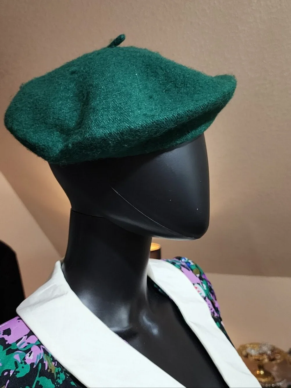 Vintage 1980s Hunter Green Wool Beret Hat Classic Parisian Style
